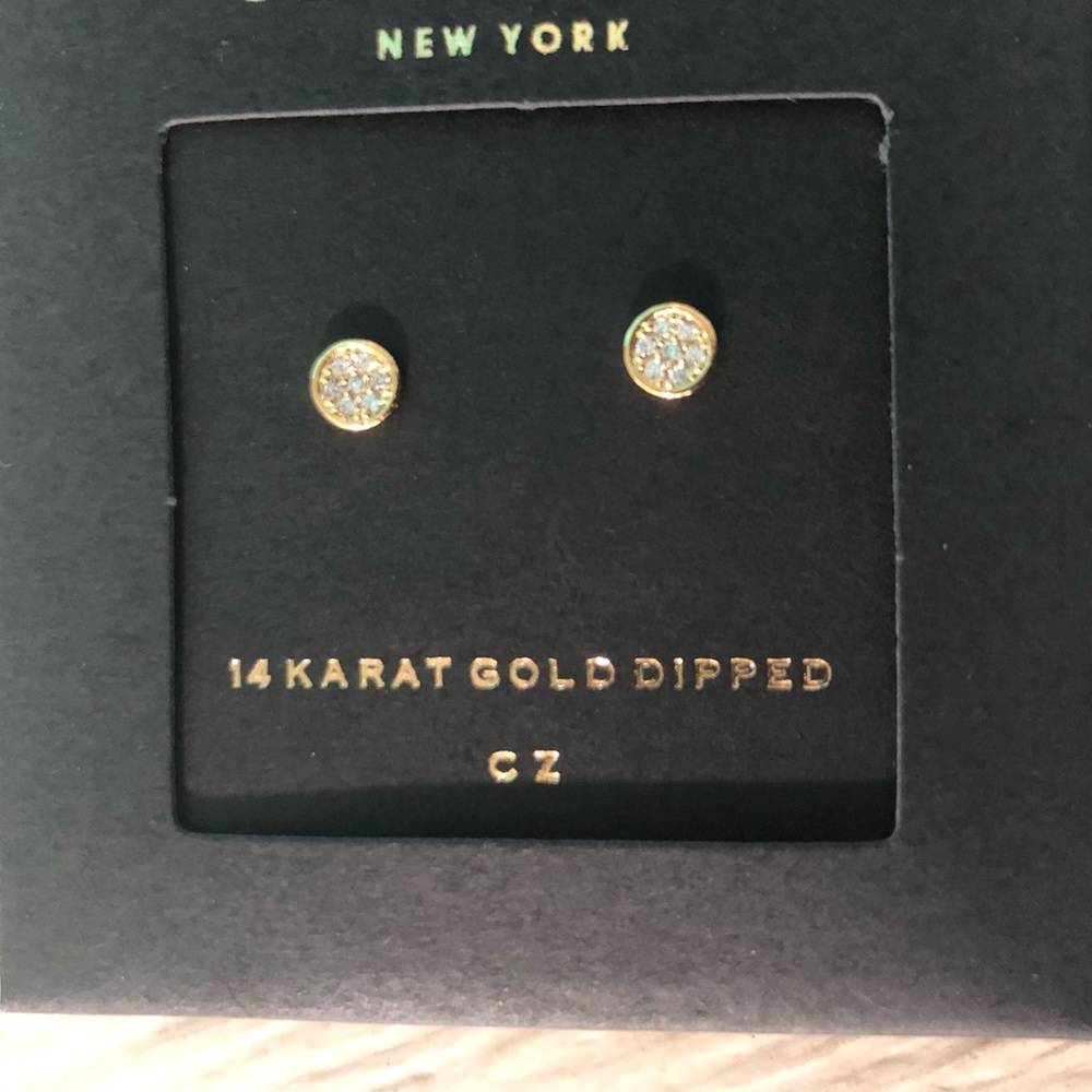 14K gold dip cubic zirconia post back stud earring - Picture 4 of 6